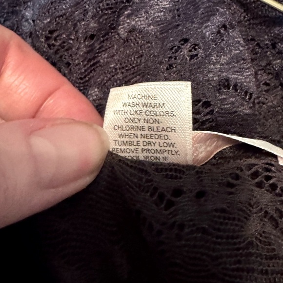 🖤 Exquisite Vintage Victorian Sheer Sexy Black Lace Robe by Victoria's Secret 🖤 - Picture 10 of 16